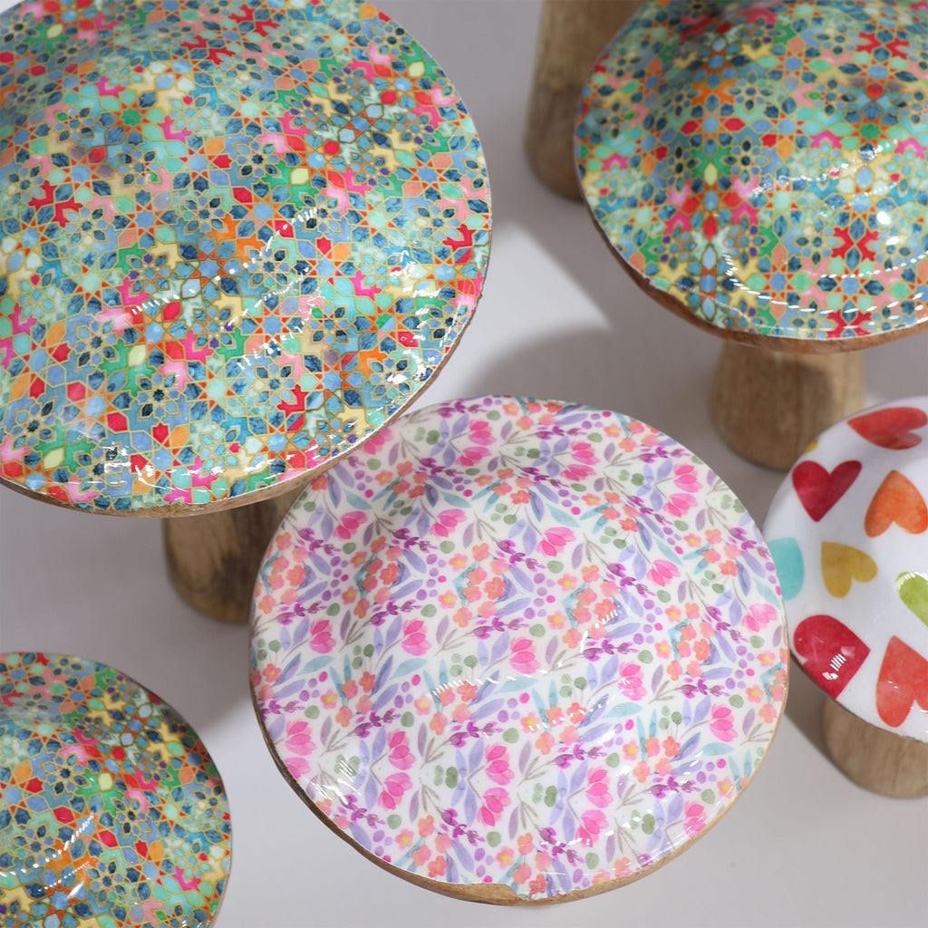 Small Enamelled Mushroom - 10cm - Pastel Hearts